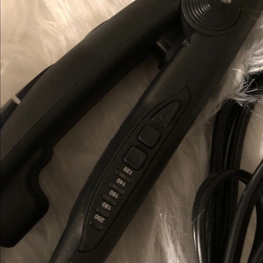 Steam flat irons - Picture 4 of 6